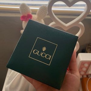 Vintage interchangeable face Gucci watch